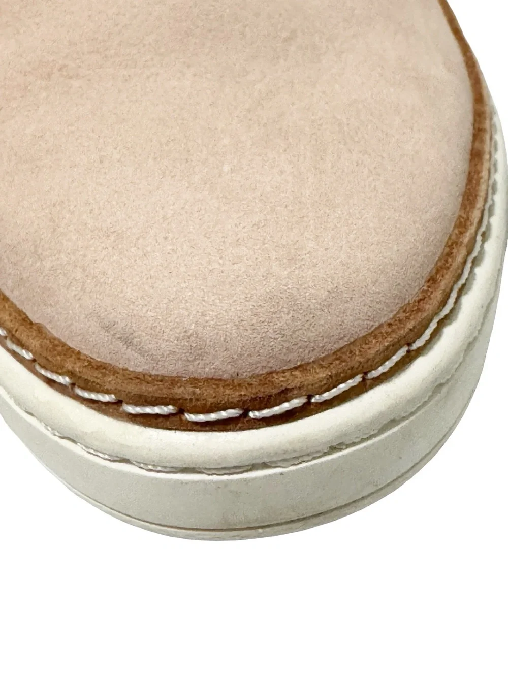 N/A ugg adley